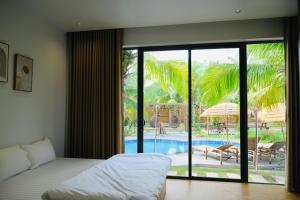 Private Pool & Garden Chill Villa with BBQ Area