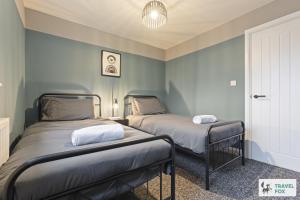 Ruths House With Parking