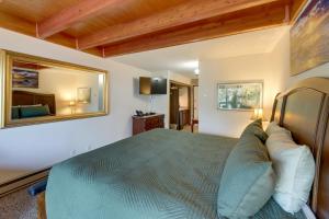 Steps to Otter Crest Beach: Studio w Resort Perks