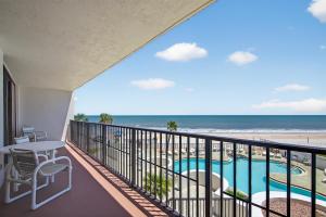 New Listing! Updated direct oceanfront condo with a pool, hot tub, and garage parking