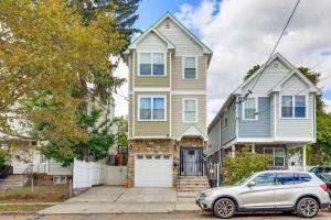 Quiet Newark Apt Near Colleges, Arenas and Hospitals