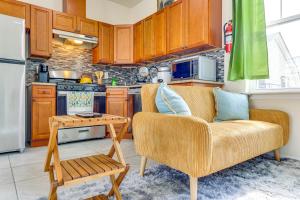 Quiet Newark Apt Near Colleges, Arenas and Hospitals