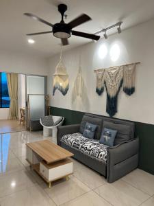 ITCC Manhattan Suites by Cozyqa Stay