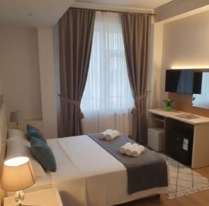 Çelik Crown Hotel