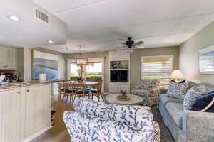 3 Bedroom Ocean Front Sailmaker Unit 601