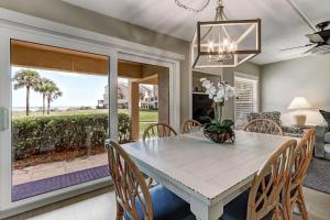 3 Bedroom Ocean Front Sailmaker Unit 601