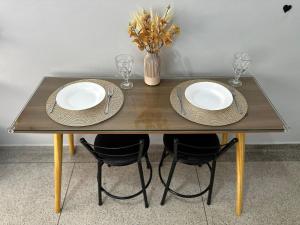 Boqueirão: 50m do mar e perto de tudo!