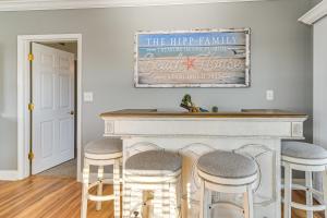 Pool, Beach Access Waterfront Treasure Island Gem