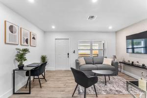 Charming North Miami Home with Private Yard — Pet-Friendly & Near Beach