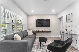 Charming North Miami Home with Private Yard — Pet-Friendly & Near Beach