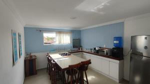 Casa completa a 70 m da praia dos ossos