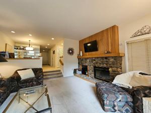 Delightful McCloud condo