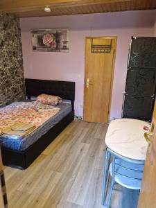 Zimmer 3 mit eigenem Bad & Eingang nähe Barmstedt Elmshorn