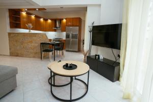 Comfy stay 2BR flat 1Gbps 4 min walk from metro