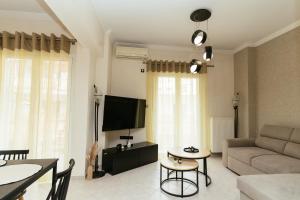 Comfy stay 2BR flat 1Gbps 4 min walk from metro