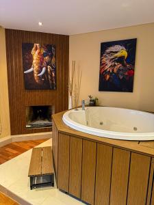 Cozy apartment with a hot tub