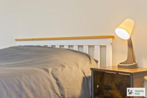 Central 2 bedroom Home and Street Parking