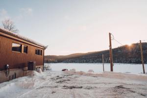 Twin Cottages with Mountain & Lake View