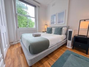 Disc Monthly Rate - 2 Bedroom flat in St Johns Wood near Maida Vale, Little Venice & Abbey Road Studios