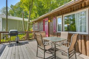 Boat, Hike & Fish: Rustic Greenwood Retreat