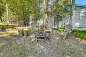 Boat, Hike & Fish: Rustic Greenwood Retreat