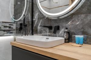 Szybowcowa Oasis Apartment by BookingHost