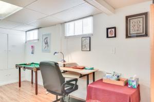 Hot Tub Access Studio 5 Mi to Downtown Portland!