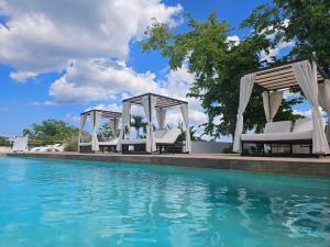 Mireyas Sweet Escape with private Jacuzzi