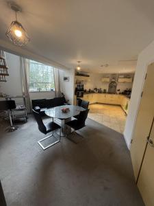 Modern and spacious 3 bed duplex apartment