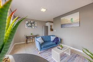 Beach Break Bliss - Cozy retreat with mountain views