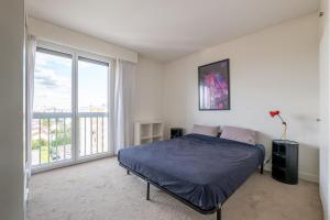 3 bright rooms in Montreuil with balcony