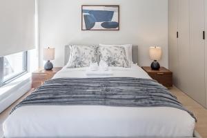 Luxury 4BR 3BA Penthouse with Private Terrace