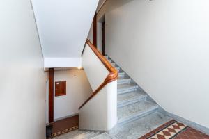 5 min from Port - free private parking - 1BR