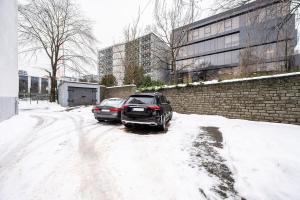 5 min from Port - free private parking - 1BR