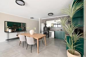 Soft Luxury 1BDR in trendy De Waterkant Nest