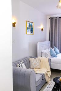 Elegant & Cozy Studio at Roysambu