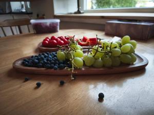 Cozy apartment with a fireplace in Loksa