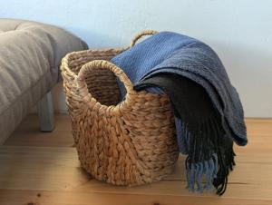 Cozy apartment with a fireplace in Loksa