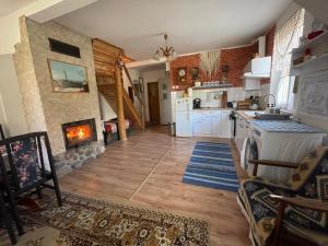 Ozierański Eden "Pod rzeźbami"