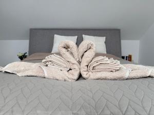 2 Zimmer Dachwohnung mit Burgblick und Kingsize Bett
