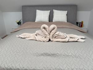 2 Zimmer Dachwohnung mit Burgblick und Kingsize Bett