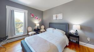 Wolfville Central 4 Family Suite with Style
