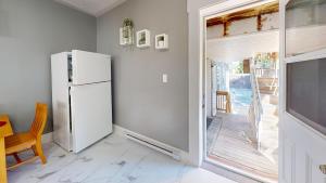 Wolfville Central 4 Family Suite with Style