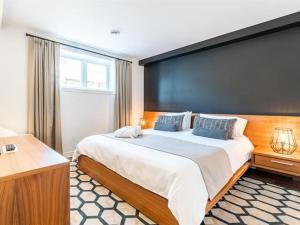 2 bedroom condo Ski in Ski out Sommets St-Sauveur