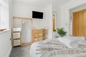 Pear Tree - Stylish City Centre Apartment