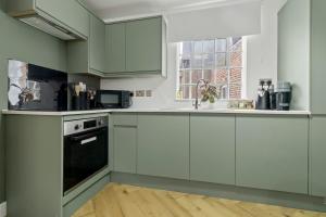 Pear Tree - Stylish City Centre Apartment