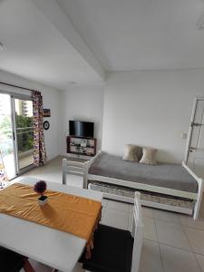 departamento temporal 38 y 13 con cochera para AUTO