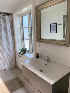 F27-S 4 people, 4 bedrooms, fully furnished