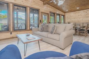 Aqua Quest By Colonial Properties