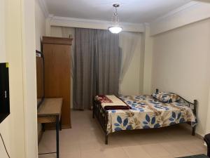 Cozy Apartment, on Sheraton Road Near Metro Market